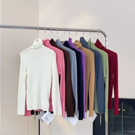 女式针织衫;连衣裙;女式羊毛衫