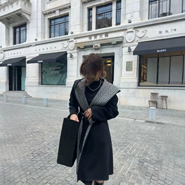 女式毛呢外套;女式针织衫;女式T恤