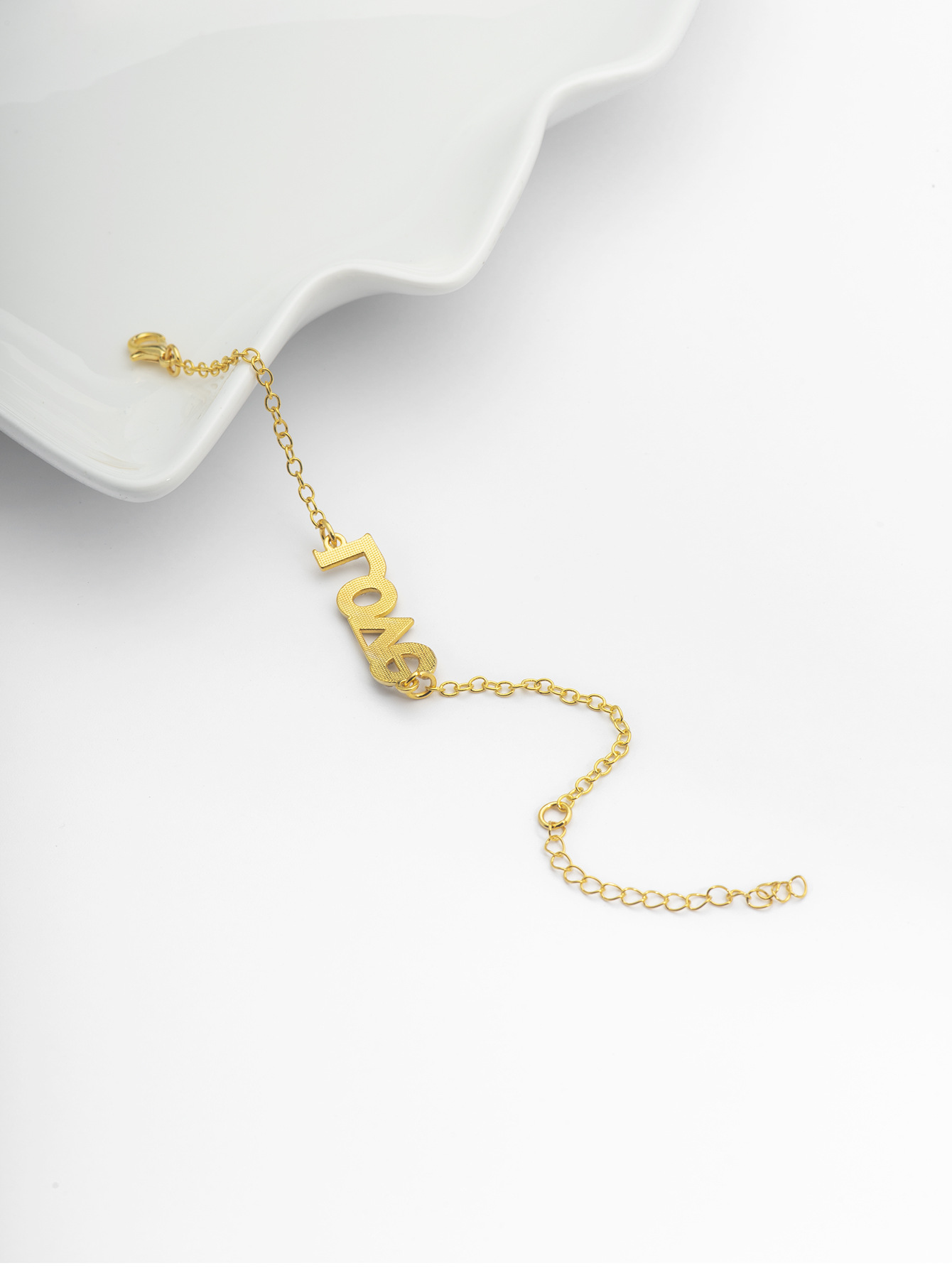 10g Weight Alloy, Rhinestones Pendant Material Rhinestones Inlay Material Bracelets Classification Alloy Chain Material 1 Piece Quantity Holiday, Daily, Street Occasion Alloy Material Letter Pattern Women's Gender Inlay Design Lady Style Lady Letter Rhinestones Alloy Wholesale Bracelets 9