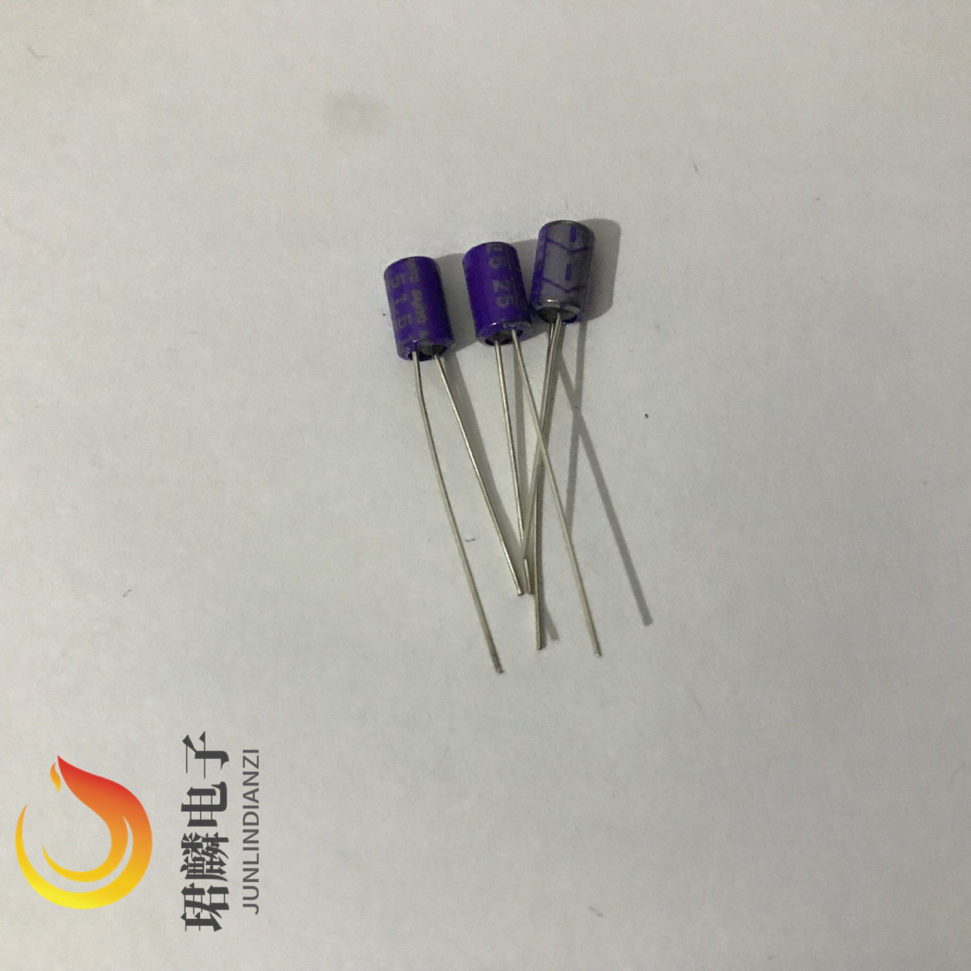 25V1.5UF 4X7.8 三洋OS-CON高分子固态电容 25SC1R5M