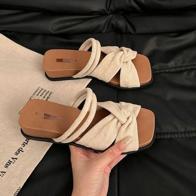 Dos zapatillas de tacón francés para mujeres de verano 06 nuevas ondas de aire extranjero con una sola gruesa con una falda sandalias Birken