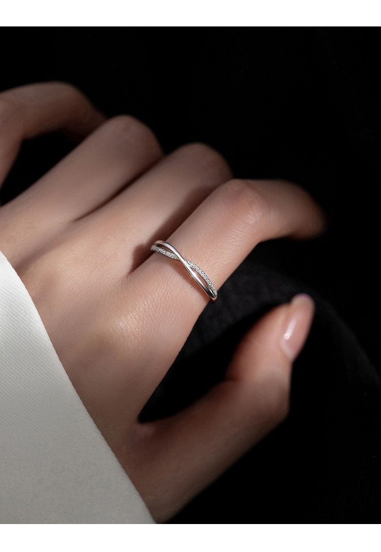 Silver Ring Women Niche Design Simple Band Lightweight Luxury 2026 New Style Trendy Premium Sense Index Finger Ring Fashion Personality Single Ring