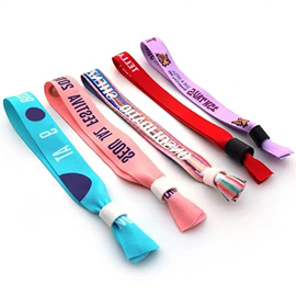 证件卡、挂绳;一次性手环;钥匙扣