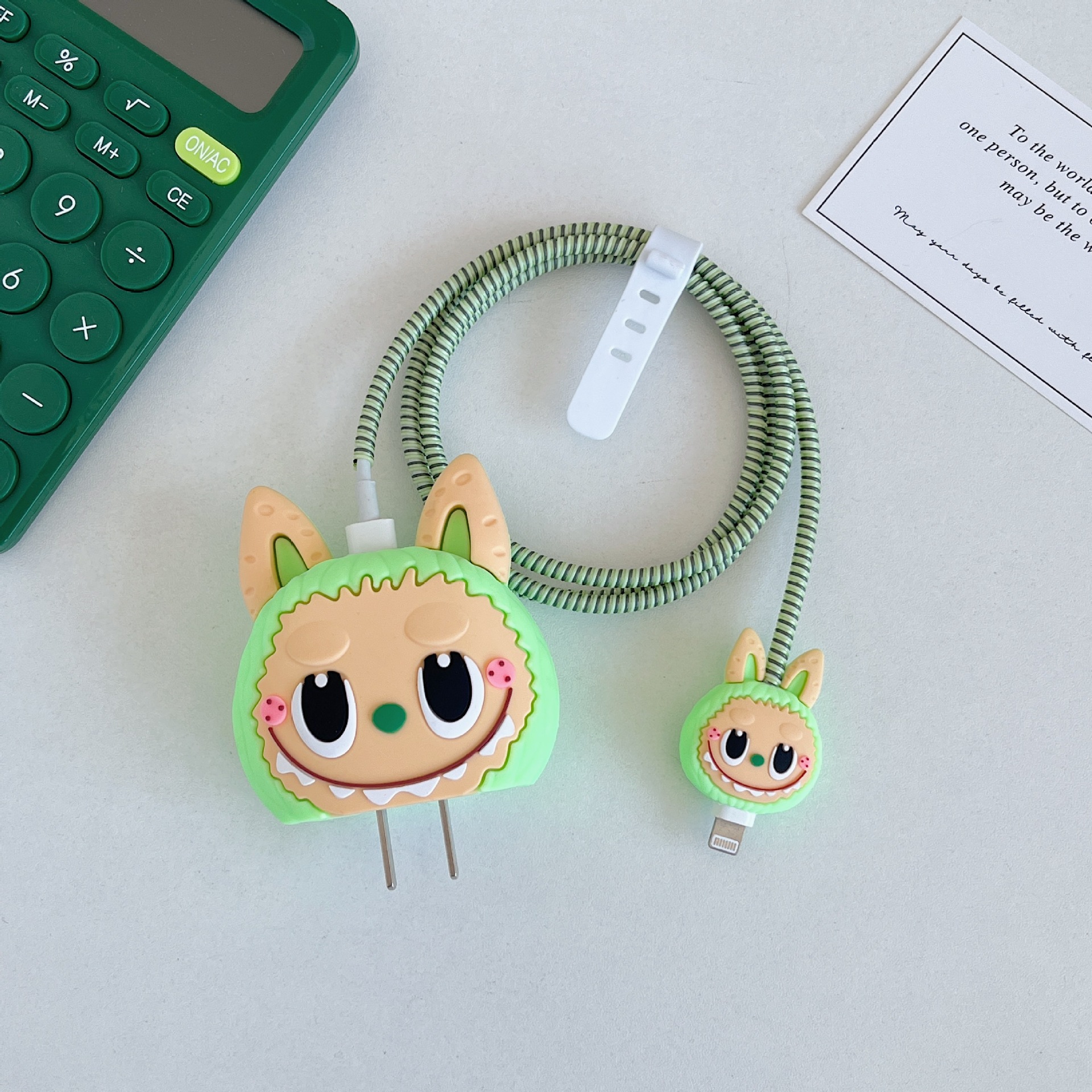 2023 nuevo cargador de dibujos animados cubierta protectora adecuada para Apple carga rápida cabeza 18/20W estándar europeo estándar americano aplicable