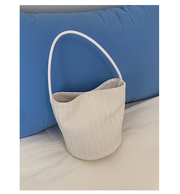 Trendy large-capacity woven bag, fashionable handbag, 2025 new style, versatile bucket bag, simple shoulder bag, underarm bag undefined