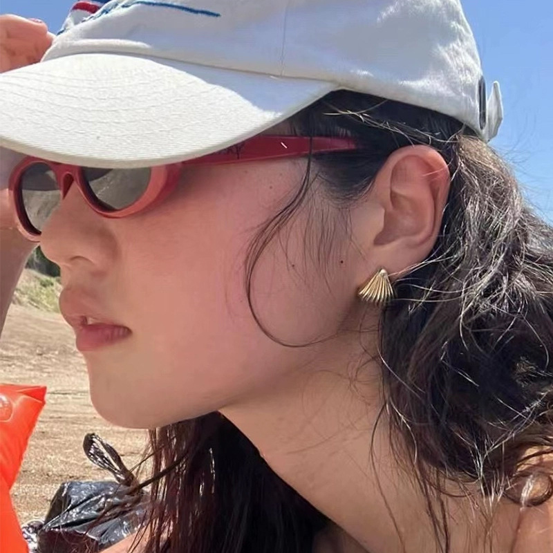 Internet celebridad dulce fresco personalizado pendientes de concha hembra no perforado mosquito bobina oreja clip temperamento moda nicho pendientes simples moda