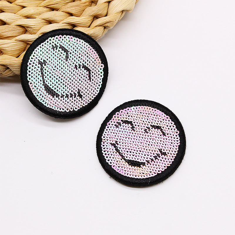 �廨Բ����Ƭ�����·�װ�β��������� Ц�����������װ��Ƭ����