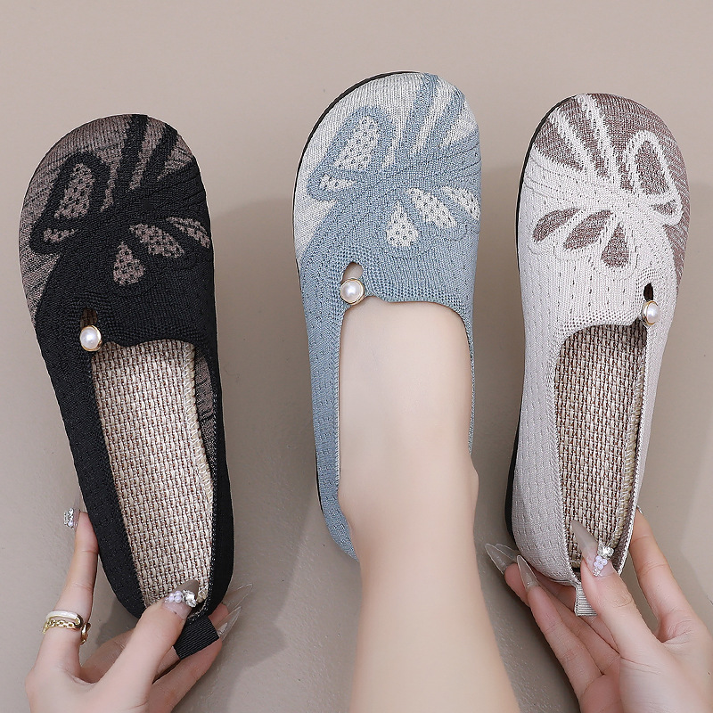 Zapatos de mujer, suela suave, pies no cansados, nuevo estilo de verano, cómodo de un pie, zapatos de madre, zapatos de tela viejos de Beijing, transpirable, venta al por mayor transfronteriza
