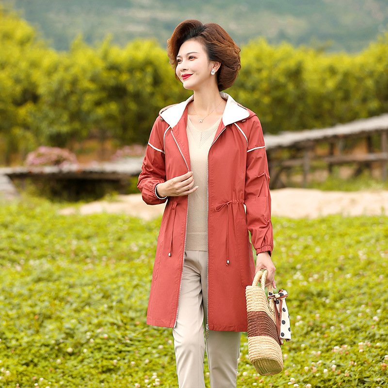 妈妈阔太太洋气薄款风衣中年女春秋装中老年春装高贵中长收腰外套|ms