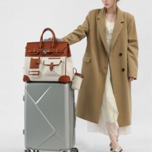 2025���¿�ײɫ����ƴɫ�����ش�̖�K������e���а��μ�б��Ů��