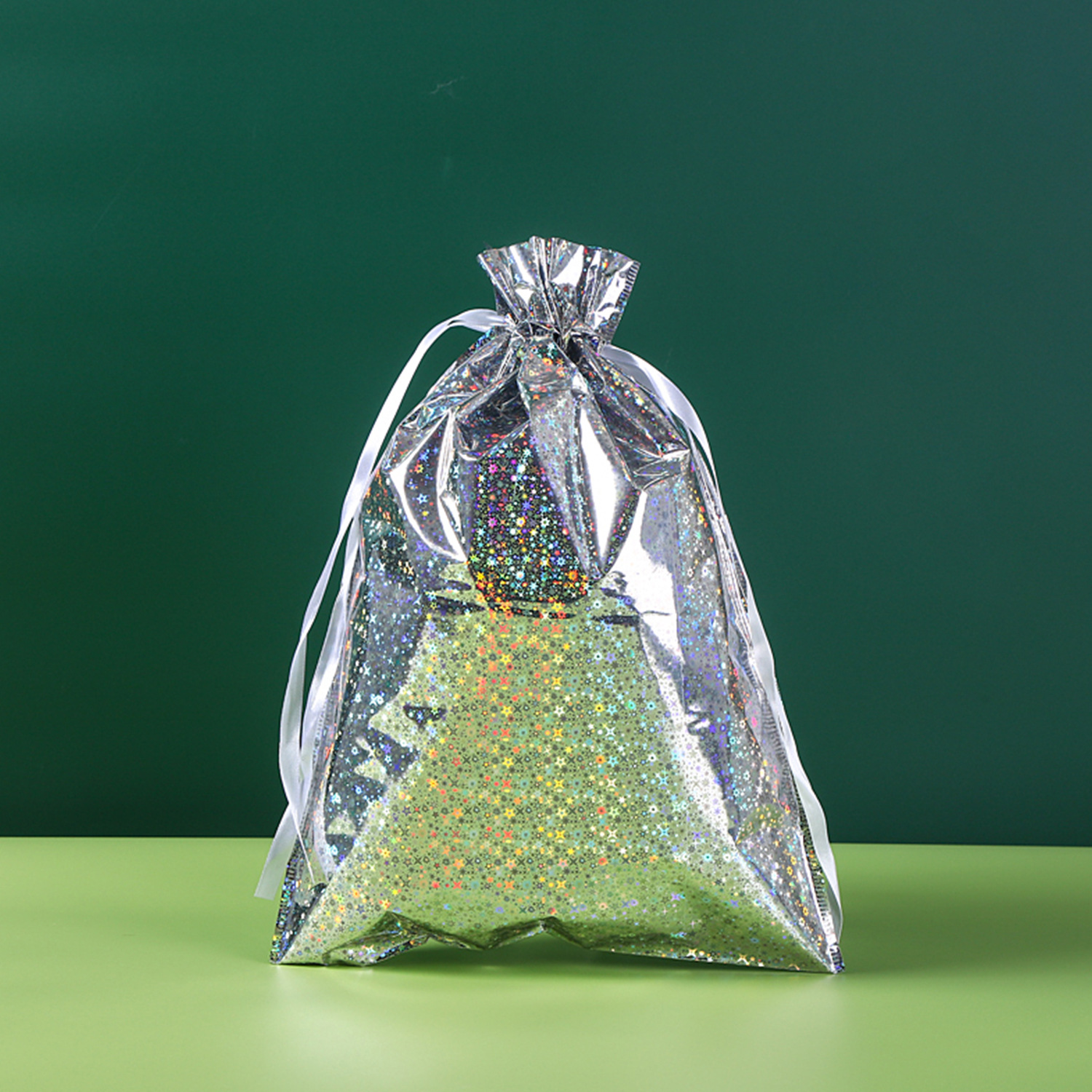 Inventario de cinta de cuerda de dibujo bolsas de dulces de plástico bolsas de regalo frescas bolsas de láser bolsas de regalo Navidad