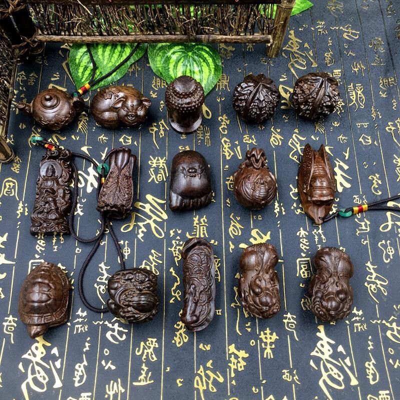 水中忠実沈香原木彫刻ハンドピースハンドプレイペンダント無垢材文具貔貅木彫り工芸品|undefined