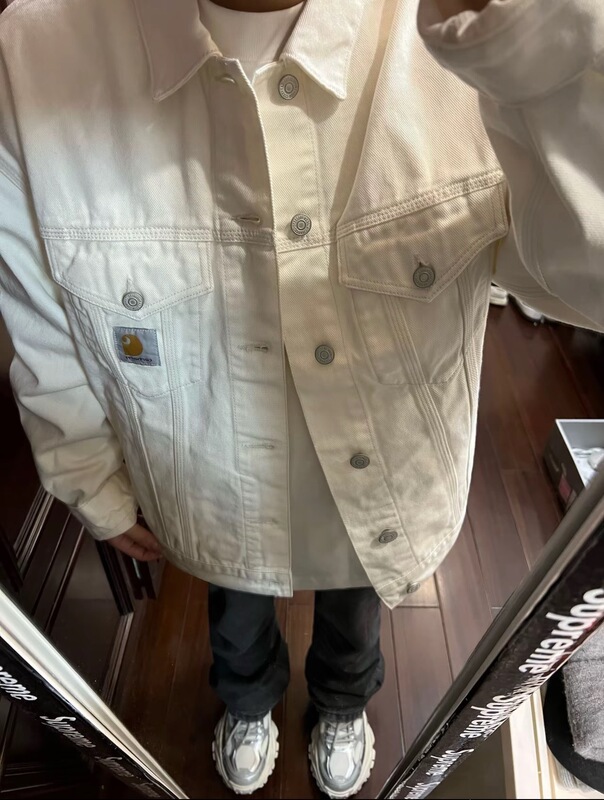 Carhartt high-quality embroidered logo solid color design washed vintage denim jacket for couples Carhartt high-quality embroidered logo solid color design washed vintage denim jacket for couples