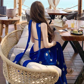 2026法式低胸荡领波点挂脖裙大露背性感辣妹蓝晚礼服度假连衣裙