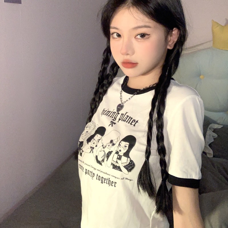 帮手主图-甜辣妹风短袖T恤女装夏季2021新款设计感修身露脐