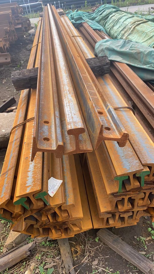 厂家现货 轨道钢规格齐全 38kg钢轨轻轨规格齐全