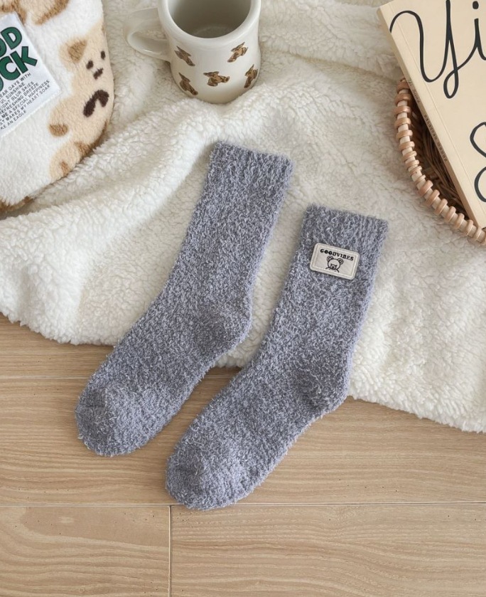 Calcetines de Piso de Tubo Medio para Mujer de Poliéster Térmicos y Antiolor para el Hogar en Invierno image 8