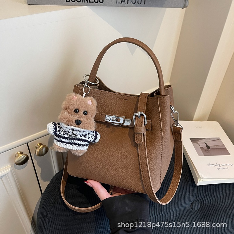 Brown pendant