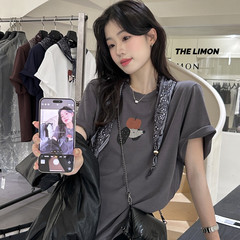 thelimon柠檬绿茶205秋季减龄设计感磨毛小狗印花短袖T恤女配丝巾