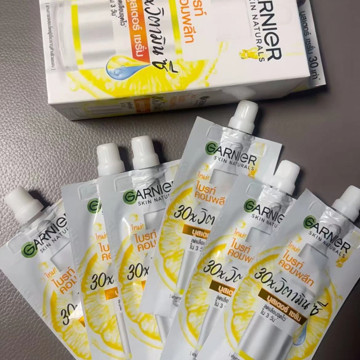 New in stock Thai Garnier Garnier Essence 45ml Niacinamide 377-dimensional CVC acne bag
