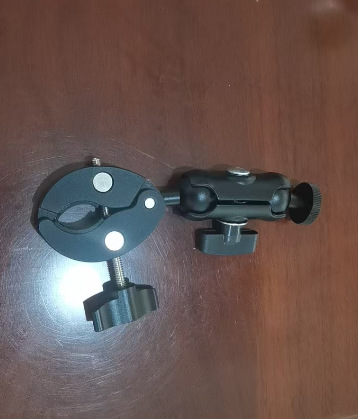 越境専用双頭強力カニ爪クランプ屋外手ぶれ補正オートバイ固定ブラケットスポーツカメラライディングブラケット