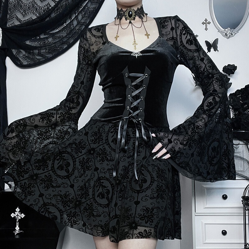 Wy23083 Dark Retro Velvet Large-Sleeved Dress 2025 New Gothic Style Cosplay Halloween Short Dress for Women
