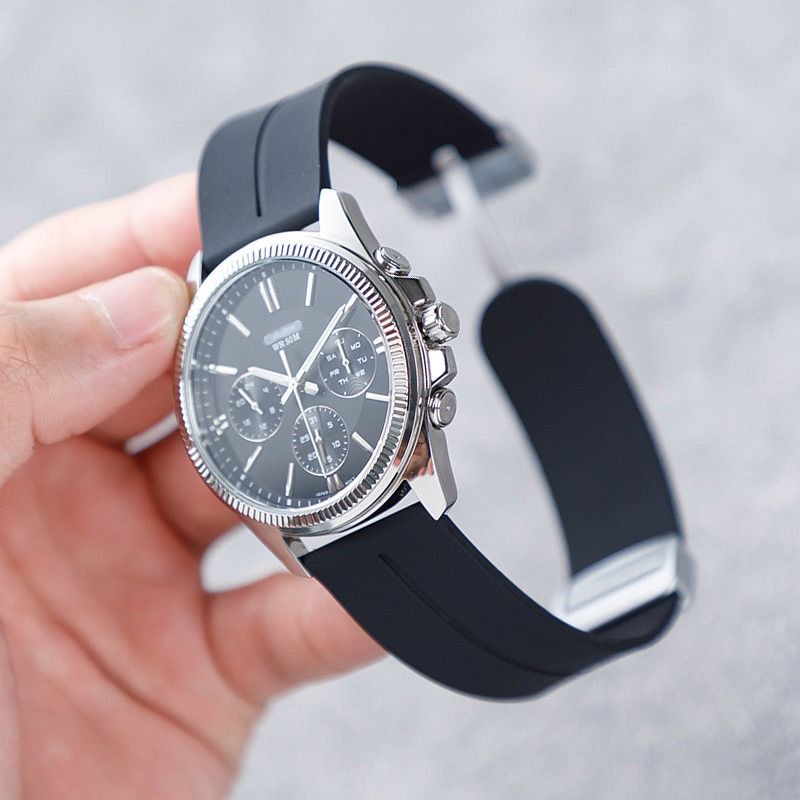 Suitable for 18/20/22mm Regular Watch Universal Strap Silicone Magnetic Foldableing Buckle Watch Replacement Strap Mechanical