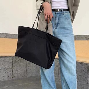 Nylon waterproof capacious one-shoulder bag for mother and baby, oxford cloth