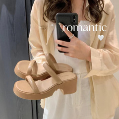 莊園少女~夏季新款法式優雅復古厚底一字帶拖鞋女夏露趾外穿拖鞋