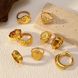 项链;耳环;戒指