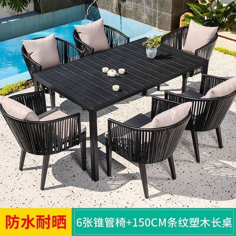 [아연도금강철] 블랙바티 의자 6개 + 플라스틱 나무줄무늬 긴테이블 150개