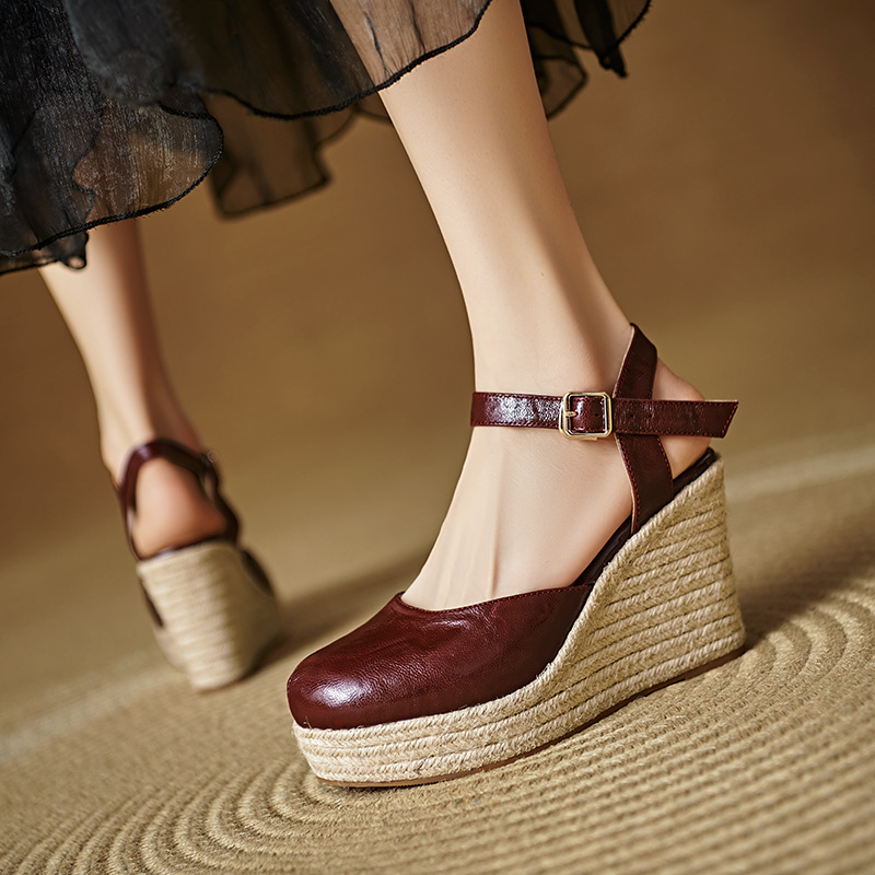 Sandal cao gót nữ quai ngang đế xuồng đan rơm, gót 9 cm — Rượu vang đỏ, màu trắng ngà