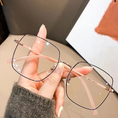 Anti-blue light flat glasses for women  new literary retro metal glasses for men can be equipped with myopia glasses frame 8022