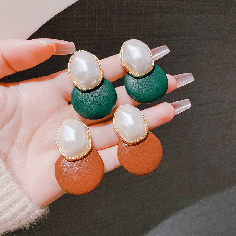 Geometric brand retro fashionable elegant universal earrings pearl