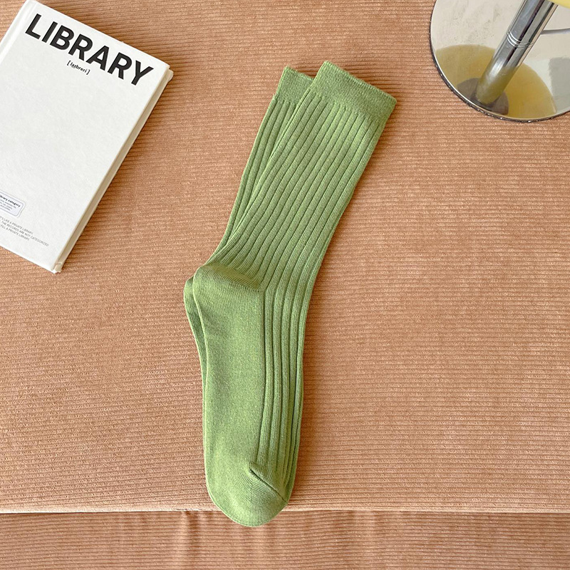 Otoño e invierno calcetines de algodón de color sólido calcetines de pila de color caramelo a rayas de las mujeres INS de moda de doble aguja calcetines de mujer de estilo universitario japonés