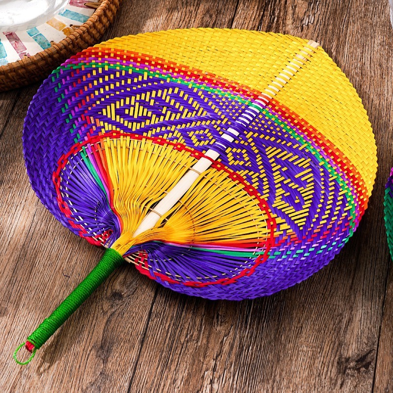 Spot al por mayor abanico grande tejido de bambú de color retro abanico de plátano hecho a mano tejido de bambú de verano