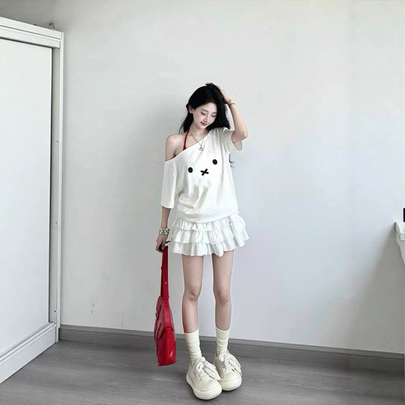 Cute Miffy Rabbit Print Lace Trim Short Sleeve T-Shirt for Women, Summer Design, Unique Ballet Style Slim Fit Top Cute Miffy Rabbit Print Lace Trim Short Sleeve T-Shirt for Women, Summer Design, Unique Ballet Style Slim Fit Top
