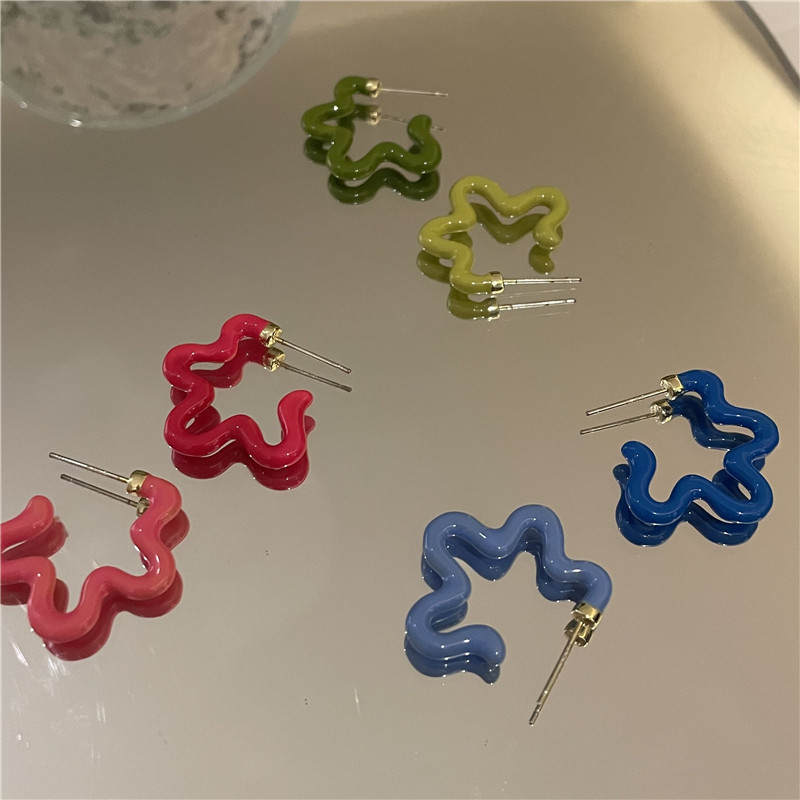 Korean Spray Paint Asymmetrical Color Earrings display picture 9