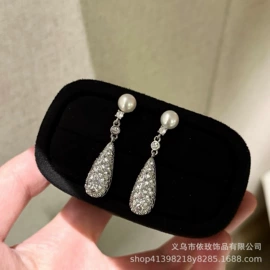 耳钉;项链;天然珍珠耳饰