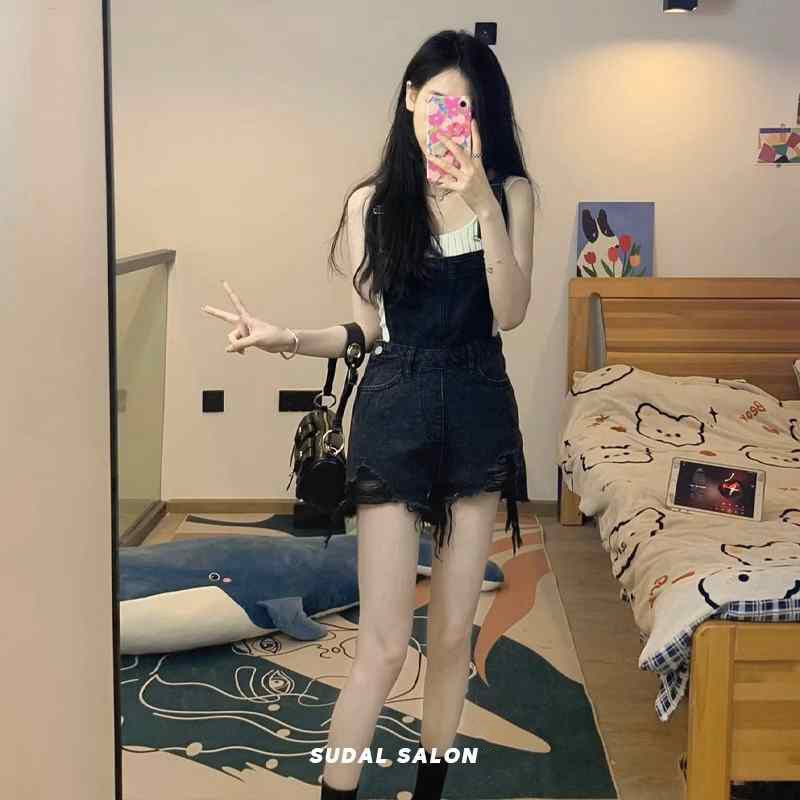 Sweet Spice Girl Ripped Raw Edge Denim Strap Shorts Women's Loose Summer Age-reducing High Waist Slimming Straight Wide-leg Hot Pants