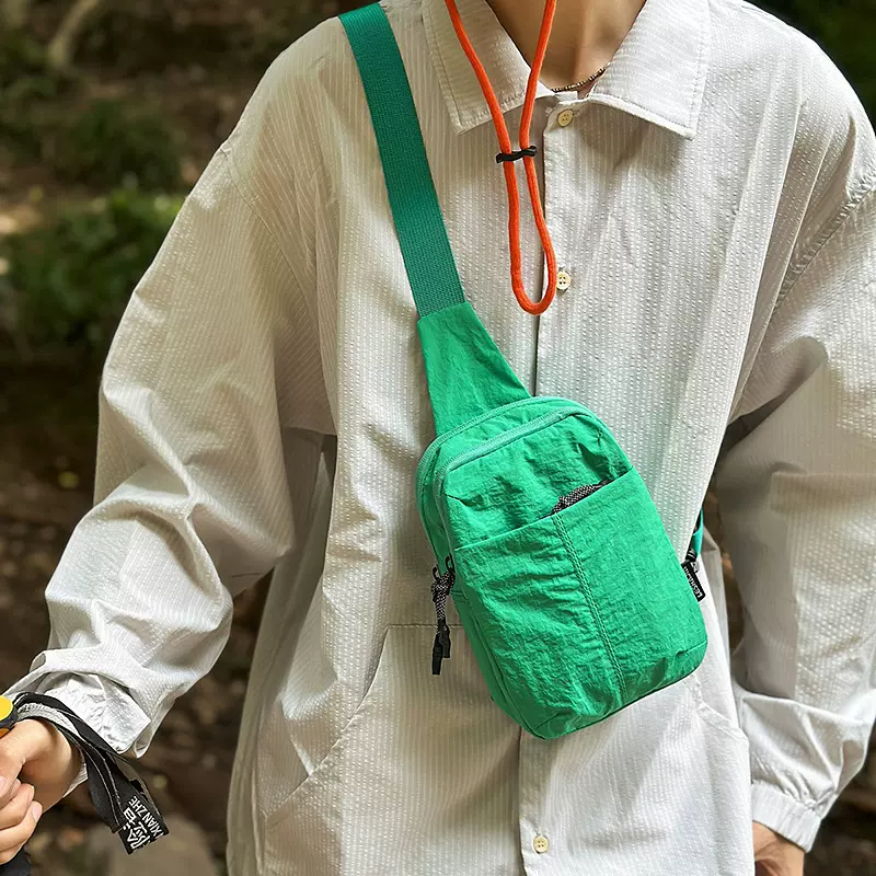 跨境日系胸包男女同款新款mini小背包斜挎包休闲逛街百搭手机包潮
