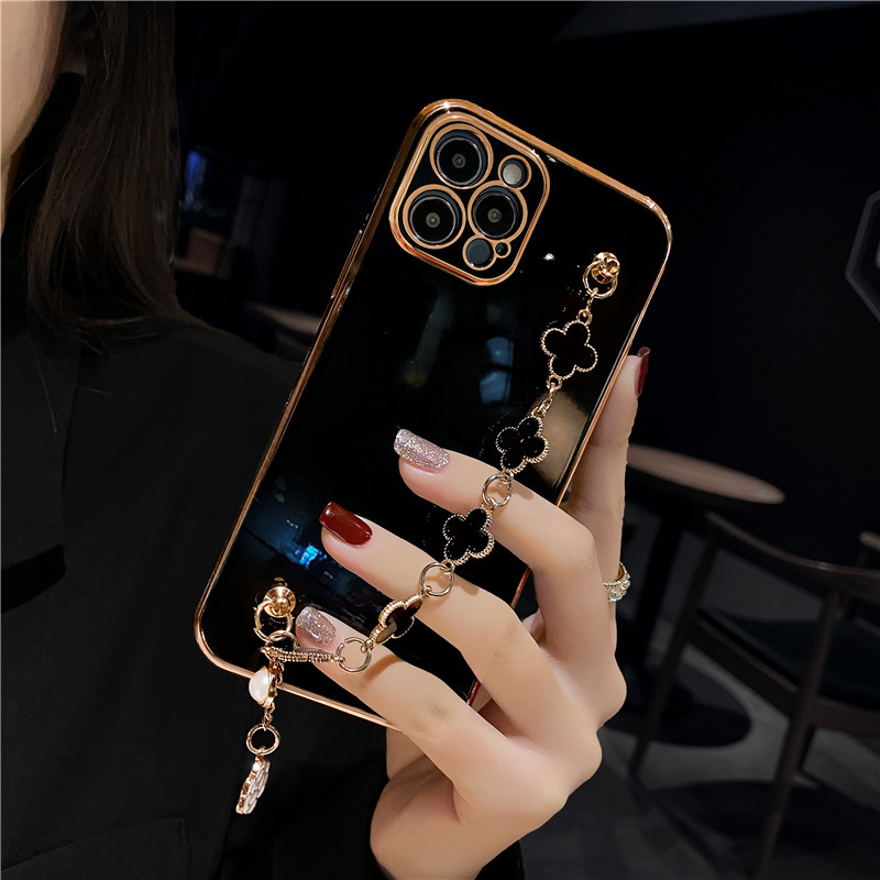 Suitable for iPhone 17 Pro Max Phone Case, Fashionable Four-Leaf Clover Bracelet, 15 Apple 16 Protective Case, 1314 Creative Suitable for iPhone 17 Pro Max Phone Case, Fashionable Four-Leaf Clover Bracelet, 15 Apple 16 Protective Case, 1314 Creative