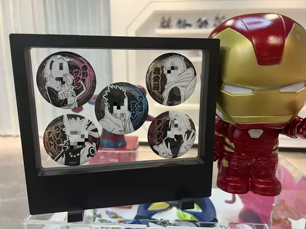 Source manufacturers innovative relief badge tinplate animation 3D three-dimensional badge double flash yum