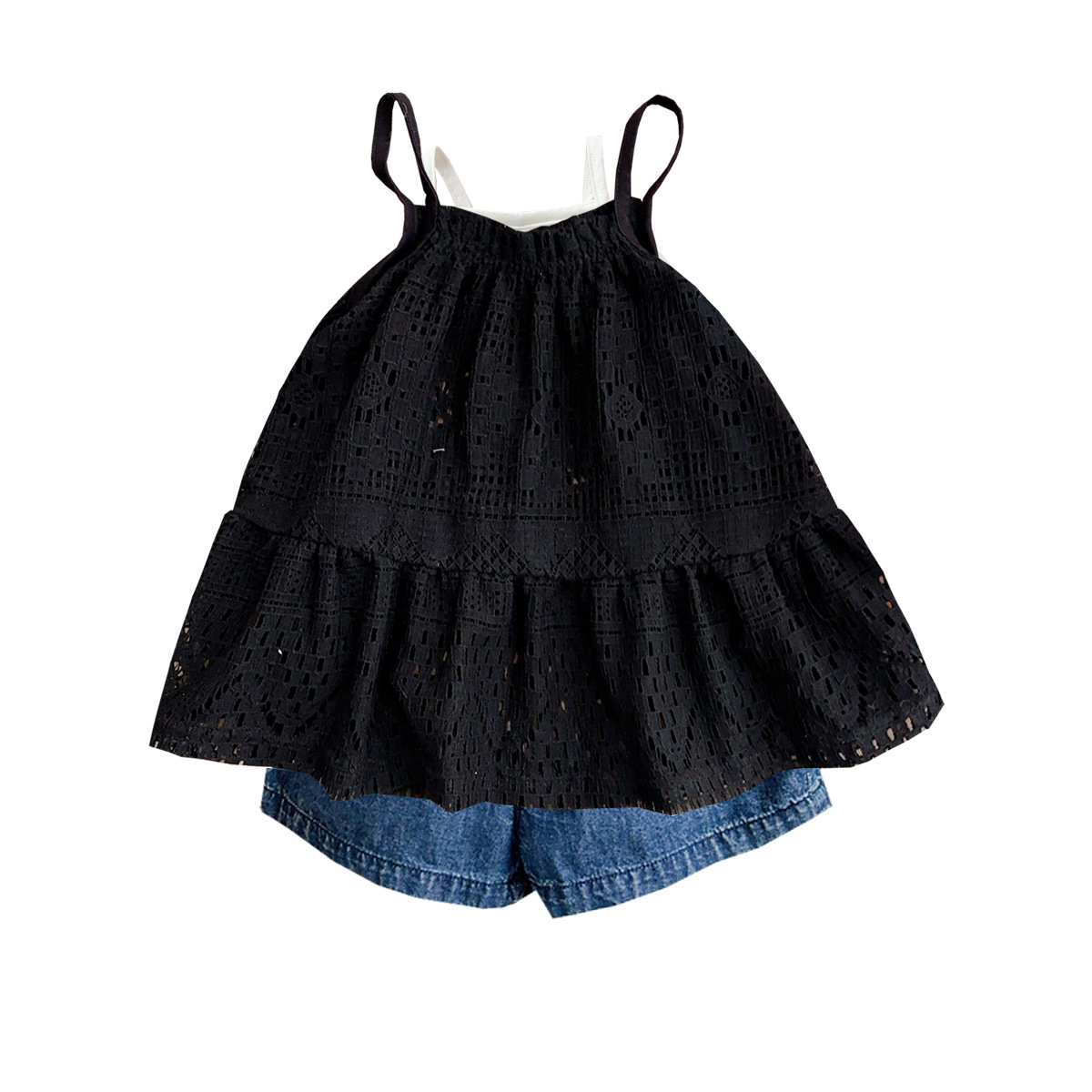Traje pequeño de estilo occidental para bebés y niños pequeños 2025 verano blusa hueca para bebés traje de salida para recién nacidos traje de tres piezas