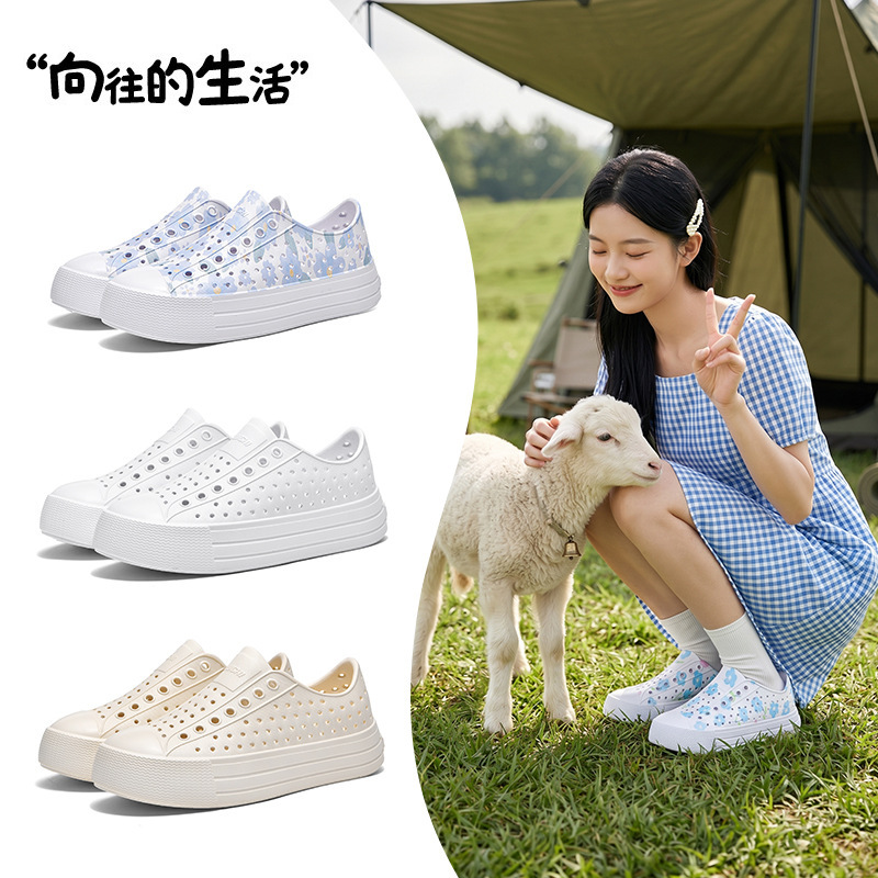Hole Shoes Women's Thick Sole Outwear Wading Lightweight Non-slip Beach Shoes Summer Thickened Hollow Sandals Wholesale Hole Shoes Women's Thick Sole Outwear Wading Lightweight Non-slip Beach Shoes Summer Thickened Hollow Sandals Wholesale
