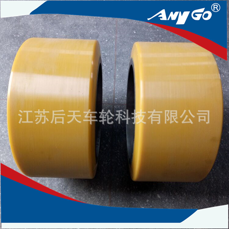 厂家销售平板拖车聚氨酯实心轮胎267x152叉车实心轮胎