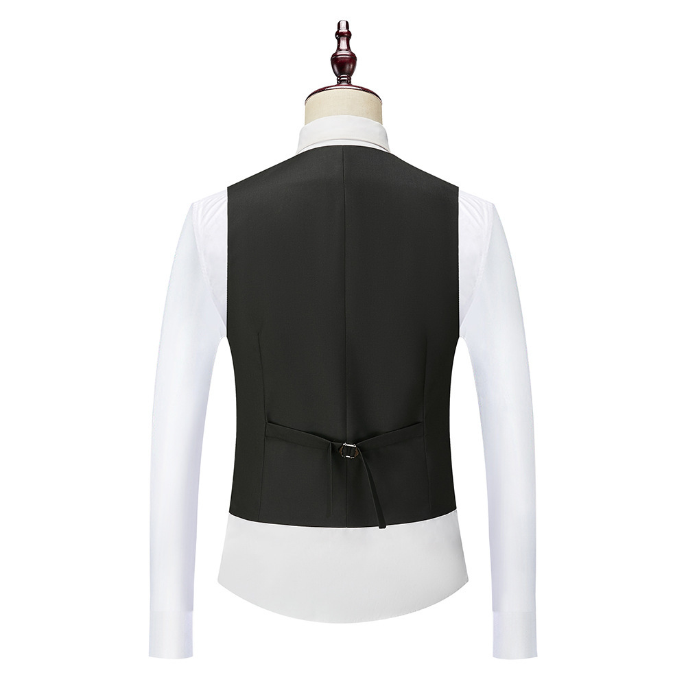 Elegante completo da uomo tre pezzi per matrimonio collo sciallato_voghion.com