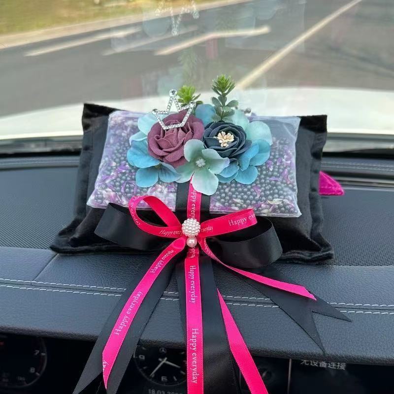 Car Interior Decoration with Dried Flowers and Bamboo Charcoal Bag, Dual-Use for Car and Home, Odor Removal and Formaldehyde Removal Ornament
