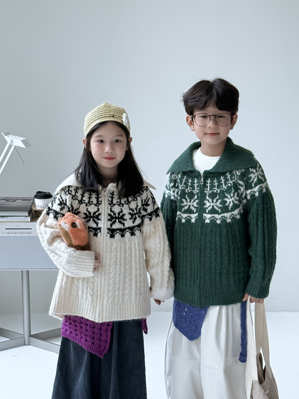 Demi-season retro knitted children's woolen sweater for boys with…