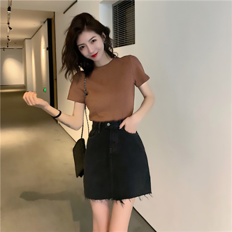 다크 브라운